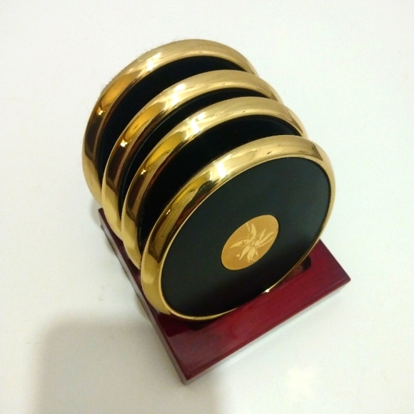 Classic Executives Golden Golf Coasters & Par Mug - Picture 2 of 15